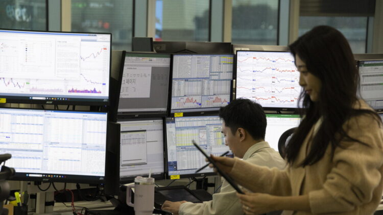 Borsa: Seul, l’indice Kospi per la prima volta oltre quota 5mila punti