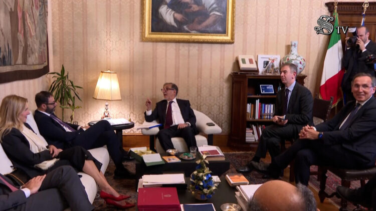 Moral suasion di La Russa sulla Vigilanza, subito regole per il referendum