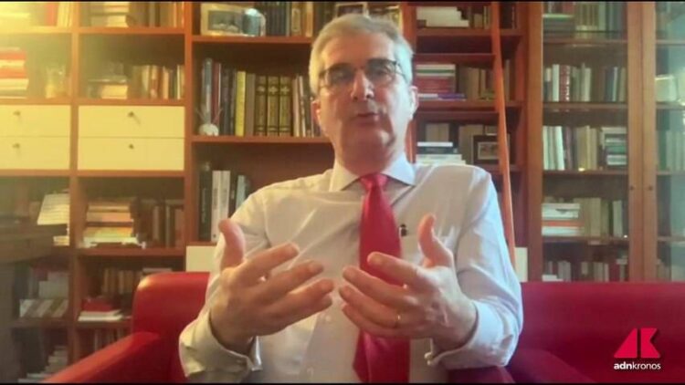 Borsa. “Paura e imprevedibilità regnano sui mercati. Oro ai massimi storici”, l’analisi dell’esperto