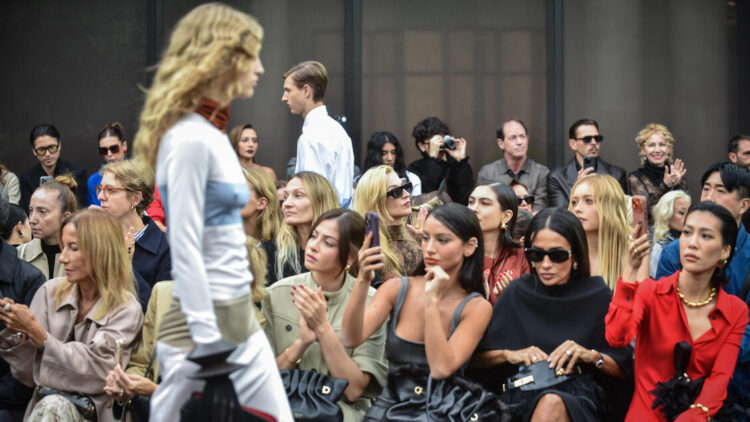 Scendono i ricavi di Ferragamo a 977 milioni nel 2025