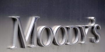 Moody’s lima il pil dell’Italia nel 2026 a +0,7%, inflazione accelera