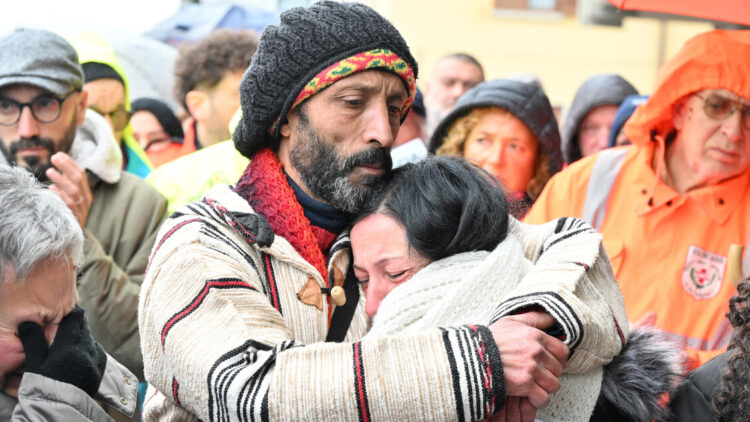 Teste 20enne, Maathi circondato e accoltellato mentre urlava ‘Non sono io’