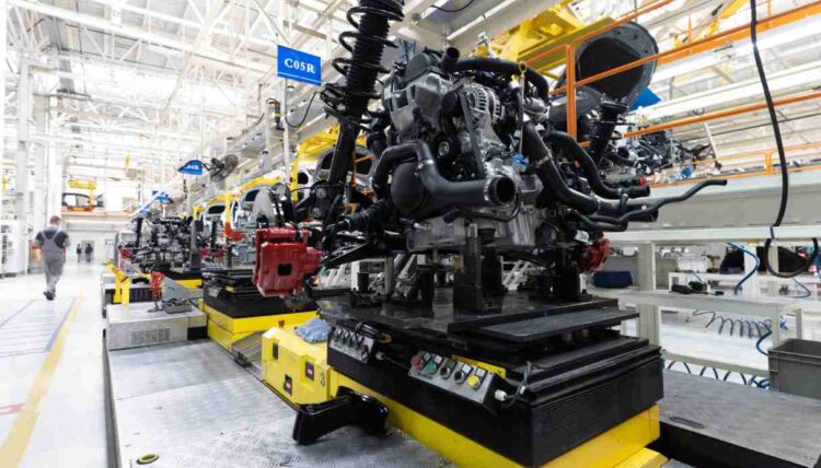 Il settore auto UE ripensa l’auto elettrica: le formule di Renault e Volkswagen