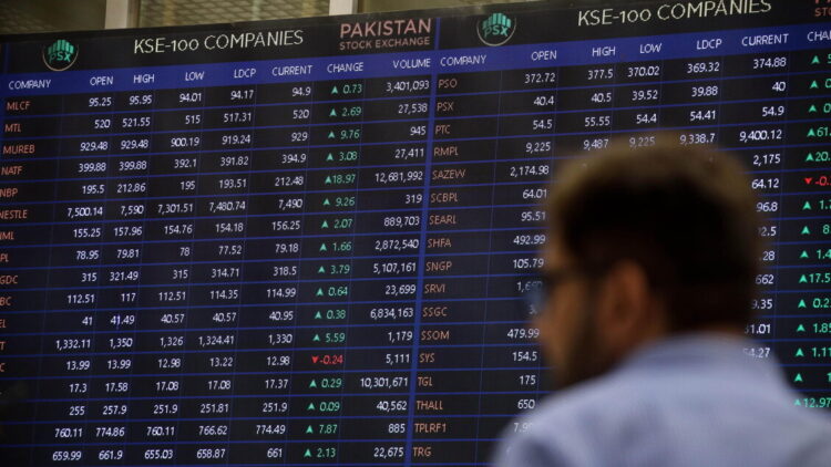 Borsa: l’Europa chiude in calo, lo stallo pesa sui listini