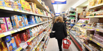 Bankitalia, con rialzo prezzi energia inflazione balza al 2,6% nel 2026