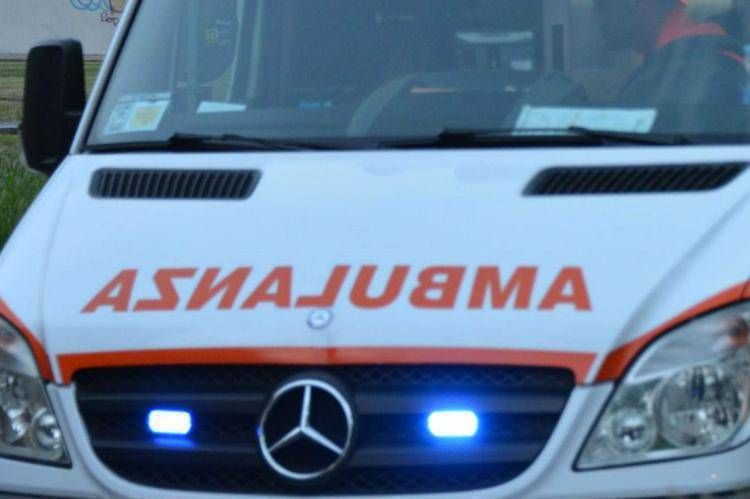 Firenze, 17enne in gita scolastica accusa un malore e muore