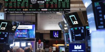 Il petrolio chiude a New York a +4%, ma resta sotto i 100 dollari