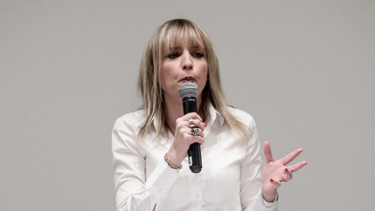 In Consiglio comunale a Milano scoppia la bagarre sul Remigration Summit