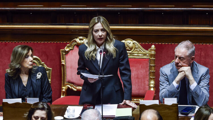 Meloni: ‘Alla Camera solo insulti e demagogia. Né dimissioni né rimpasto’. Opposizioni all’attacco – LIVEBLOG