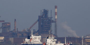 Il prezzo del petrolio oscilla sui 111 dollari al barile