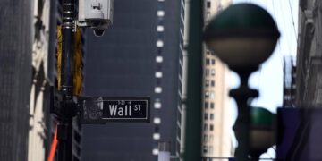 Borsa: il trading non si ferma. Dove fare acquisti nel weekend di Pasqua