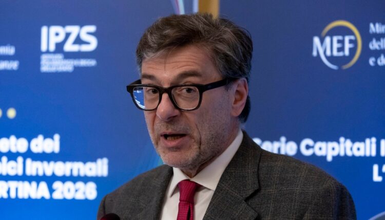 Tassa extraprofitti alle società energetiche, l’Italia e i Paesi Ue scrivono a Bruxelles