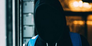 Furto record a Roma: colpo da 700mila euro nel rione Monti