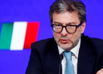 Approvato il Documento di finanza pubblica, Pil 2026-2027 al ribasso a causa della guerra