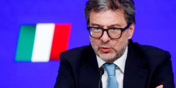 Approvato il Documento di finanza pubblica, Pil 2026-2027 al ribasso a causa della guerra