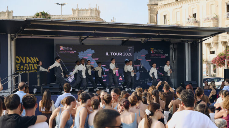 Il Marina militare Nastro rosa Tour 2026 fa tappa a Siracusa