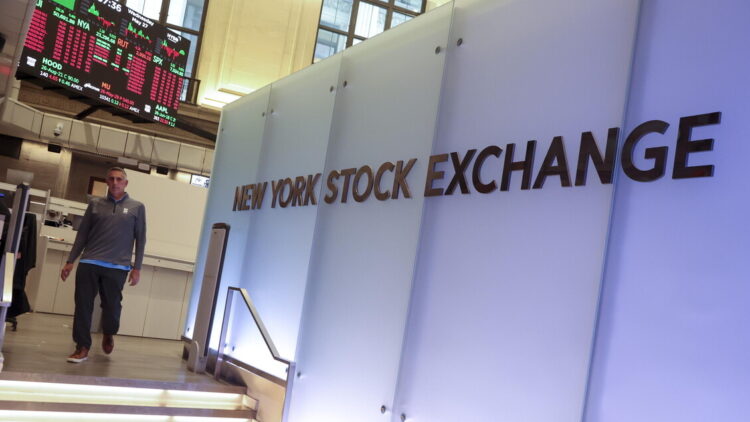 Wall Street gira in calo con la Fed, Dj -0,21%, Nasdaq -0,67%