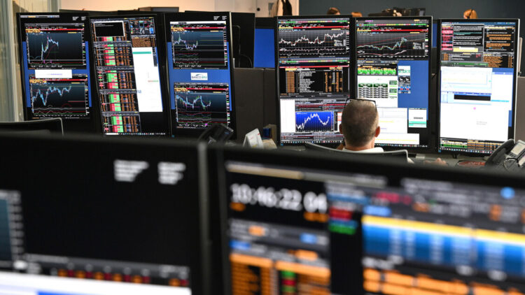 Borsa: l’Europa chiude in ordine sparso, Parigi -0,25%