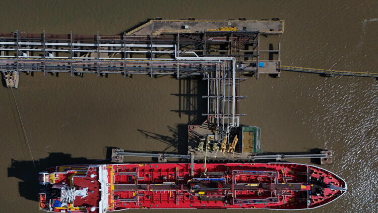 Il petrolio chiude in calo a New York a 69,23 dollari