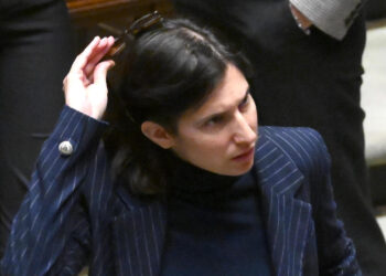 Tensione nel campo largo su Kiev e il riarmo, i centristi incalzano