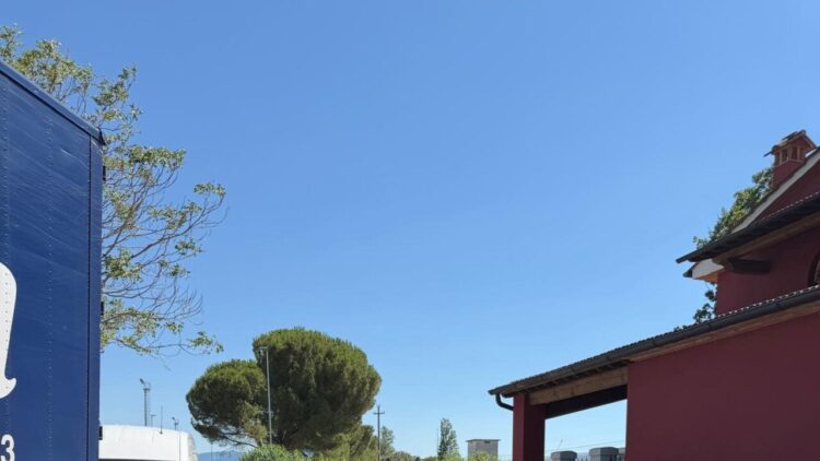 Vertenza Acca, tafferugli tra manifestanti e polizia