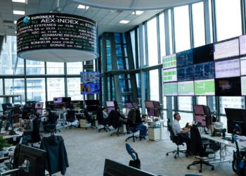 Spread Btp-Bund in calo a 78 punti, dall’asta dei Bot 8 miliardi di euro: i rendimenti