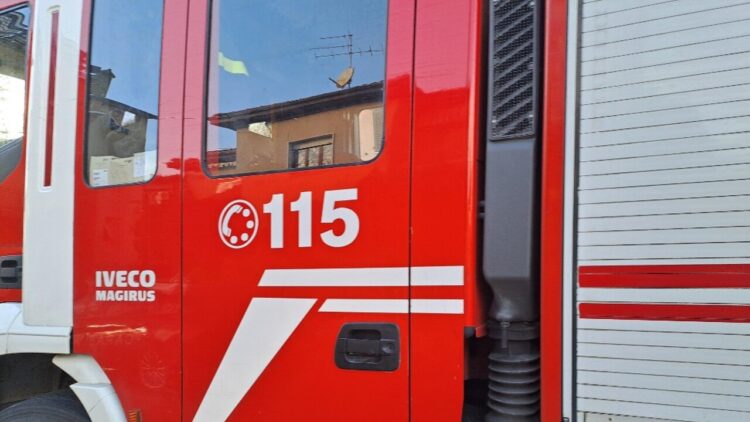 Esplode una bombola di gas in B&B, feriti padre, madre e figlio