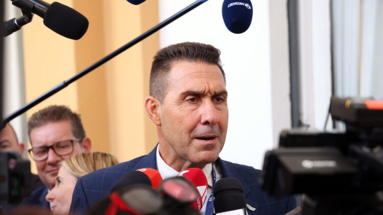Vannacci, in Sassonia Afd al 44,5%, Merz ha l’ulcera. L’Ue cambia