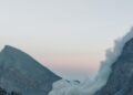 Vasta frana sul Monviso, si cerca un escursionista
