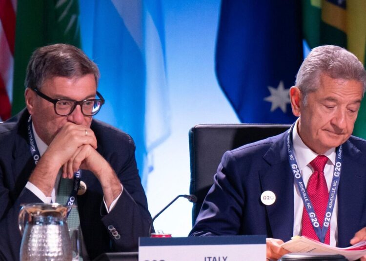 Giorgetti: ‘Pil verso l’1%, per le imprese i salari sono investimenti’